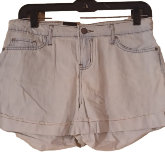 NWT Calvin Klein Blue Mist shorts.  Nice lightwash for summer. Size 4. - Picture 1 of 11